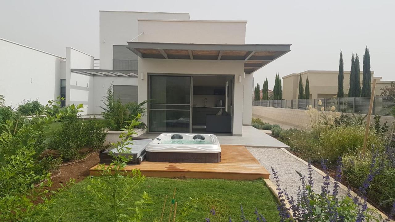 Halomot Naftali Hotel Sede Eli'ezer Exterior photo
